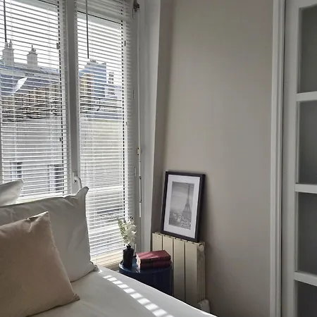 De Charme Dans Les Batignolles Apartment