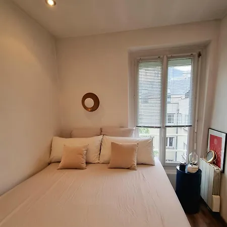 De Charme Dans Les Batignolles * Paris