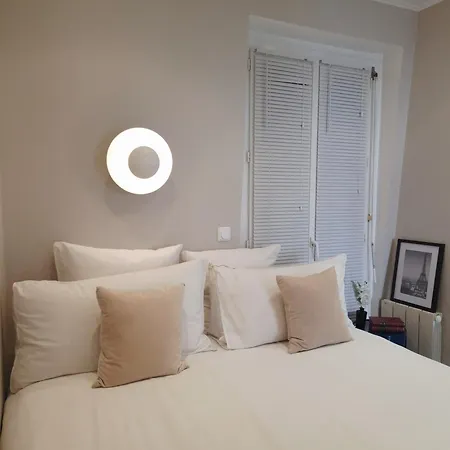 Appartement De Charme Dans Les Batignolles
