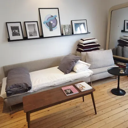 Apartment De Charme Dans Les Batignolles
